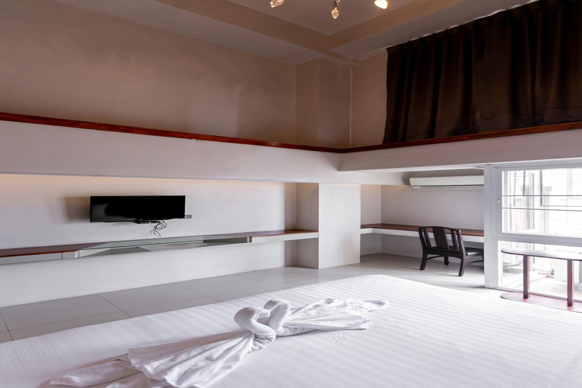 A Room Bangkok Sathorn Exterior foto